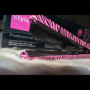 Style House Professional Flat Iron Set